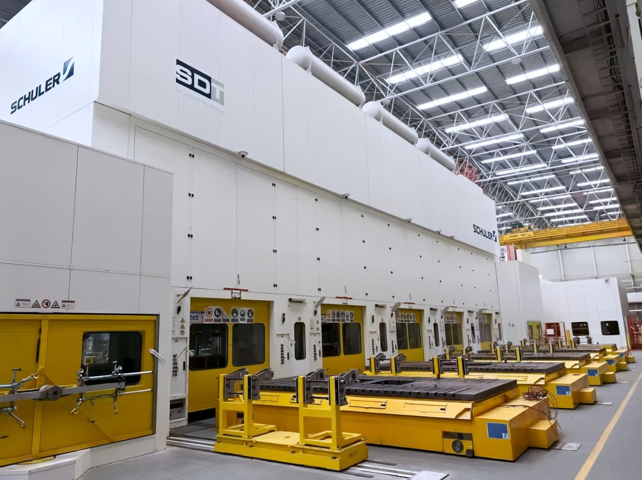 Ligne d'estampage Schuler G1 5P/7300 - 7300 tonne