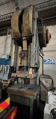 Presse à col de cygne Stanko KM2134A - 250 tonne (Photo 3)