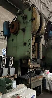 Presse à col de cygne Stanko KM2134A - 250 tonne (Photo 4)