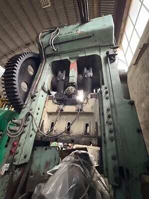Presse d'ébavurage Smeral LKO 500 - 500 tonne (Photo 2)