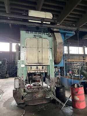 Presse d'ébavurage Smeral LKO 500 - 500 tonne (Photo 1)