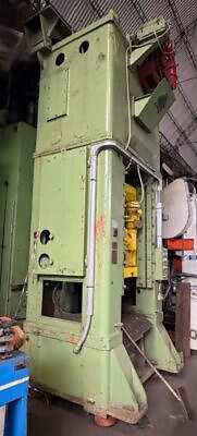 Presse d'ébavurage TMP Voronezh K2535 - 315 tonne (Photo 2)