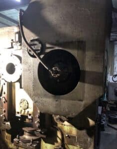 Presse à genouillère Kuzlitmash KB8334 - 250 tonne (Photo 6)