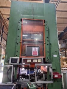 Presse à genouillère Barnaul K8342 - 1600 tonne (Photo 4)