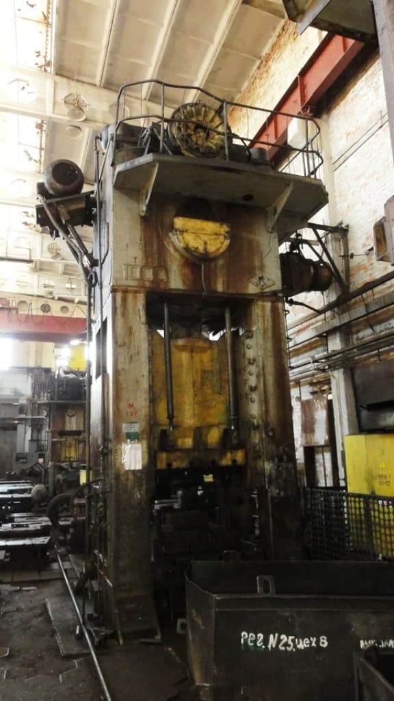 Presse d'ébavurage TMP Voronezh K9540 - 1000 tonne