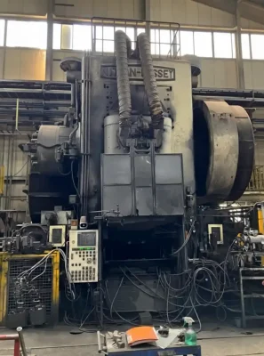 Presse de forgeage à chaud Nittan Massey MHFP-2800 - 2800 tonne (Photo 1)