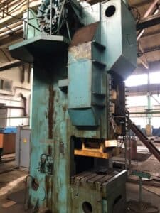 Presse mécanique TMP Voronezh K0134 - 250 tonne (Photo 1)