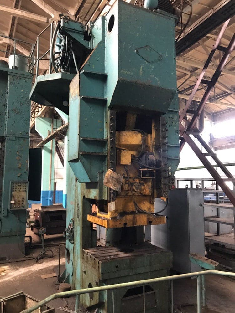 Presse mécanique TMP Voronezh K0134 - 250 tonne
