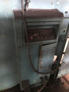 Presse d'ébavurage TMP Voronezh KA2534 - 250 tonne (Photo 10)