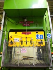 Presse mécanique Wilkins & Mitchell E84-4-12 - 250 tonne (Photo 3)