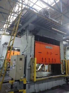 Presse mécanique Wilkins & Mitchell S4-400-10-63 - 400 tonne ID: S87042