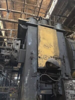 Presse de forgeage à chaud TMP Voronezh KB8042 - 1600 tonne (Photo 2)