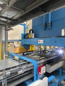 Presse d'estampage Mossini PDM-4B-LD-2000 - 2000 tonne (Photo 8)