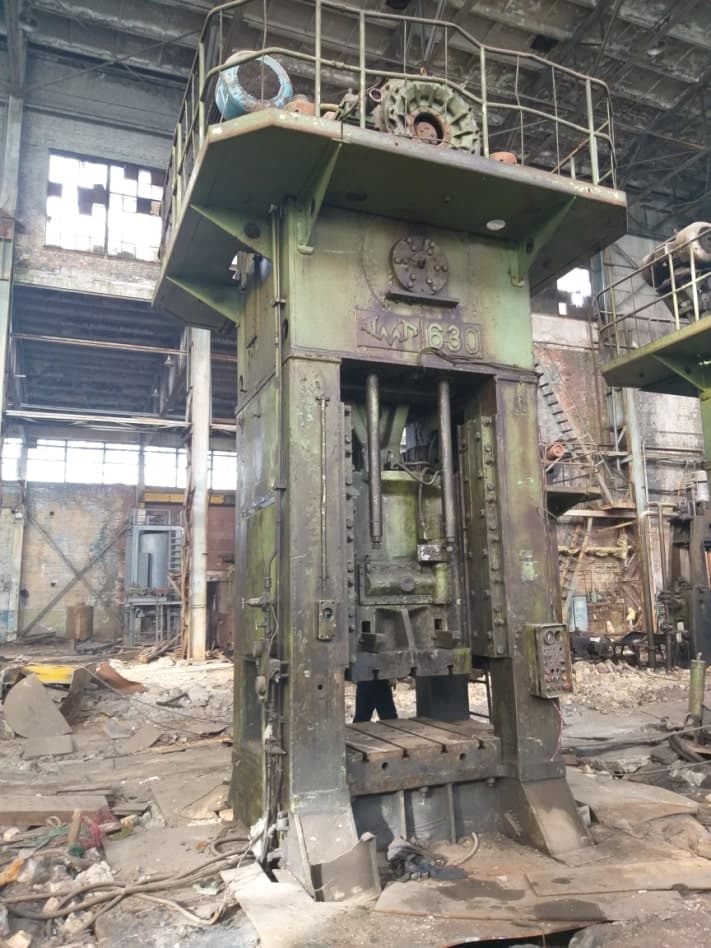 Presse d'ébavurage TMP Voronezh K9538 - 630 tonne