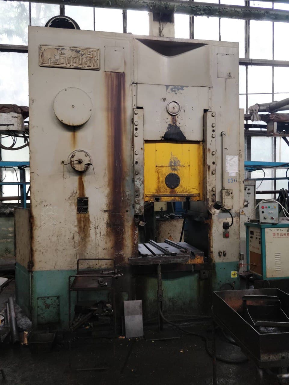 Presse de forgeage à froid Barnaul KB0034 - 250 tonne