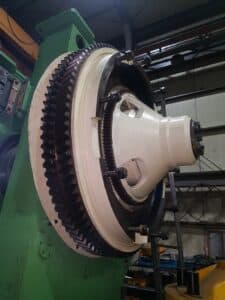 Presse de forgeage à chaud TMP Voronezh KG8040 - 1000 tonne (Photo 6)