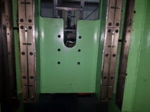 Presse de forgeage à chaud TMP Voronezh KG8040 - 1000 tonne (Photo 9)