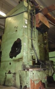 Presse à genouillère Komatsu MKR 300 - 300 tonne (Photo 3)