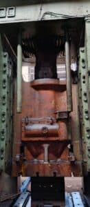 Presse d'ébavurage TMP Voronezh K9540 - 1000 tonne (Photo 4)