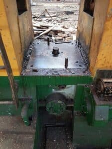 Presse à genouillère Komatsu MKR 300 - 300 tonne (Photo 3)