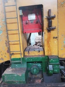 Presse à genouillère Komatsu MKR 300 - 300 tonne (Photo 8)
