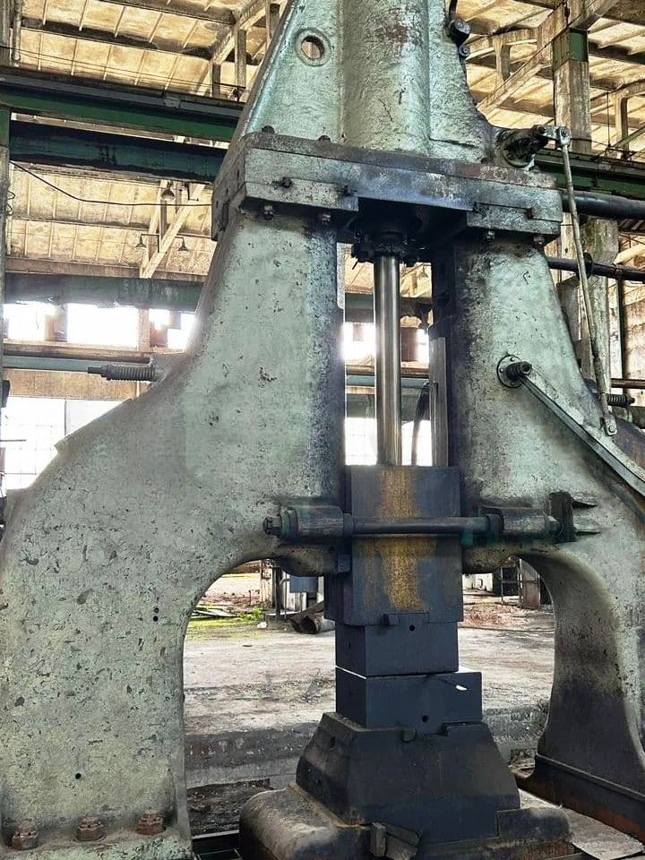 Marteau de forgeage en matrice ouverte TMP Voronezh M1343 - 2 tonne