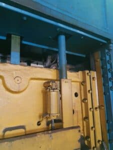 Presse d'estampage TMP Voronezh KA3732 - 160 tonne (Photo 5)