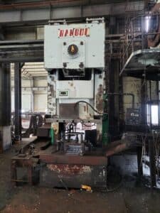 Presse de forgeage à chaud Jaewoo JFP-2000 - 2000 tonne (Photo 1)