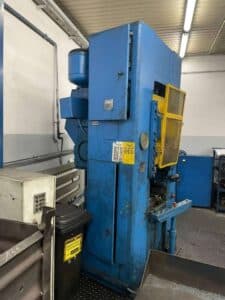 Presse à genouillère Barnaul K8336 - 400 tonne (Photo 2)