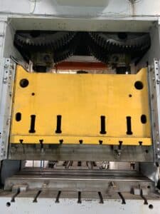 Presse d'estampage TMP Voronezh K3539 - 800 tonne (Photo 4)