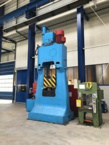 Marteau de forgeage hydraulique Beche KGH 3.15 - 31.5 kJ (Photo 1)