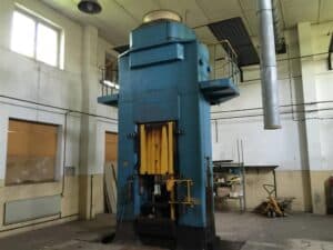Presse à vis Chimkent F1738 - 630 tonne (Photo 1)