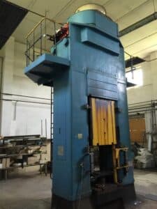 Presse à vis Chimkent F1738 - 630 tonne (Photo 4)