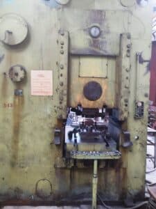 Presse à genouillère Barnaul KB8340 - 1000 tonne ID: 76349