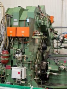 Machine de forgeage radial GFM SKK-10 - 100 mm (Photo 9)