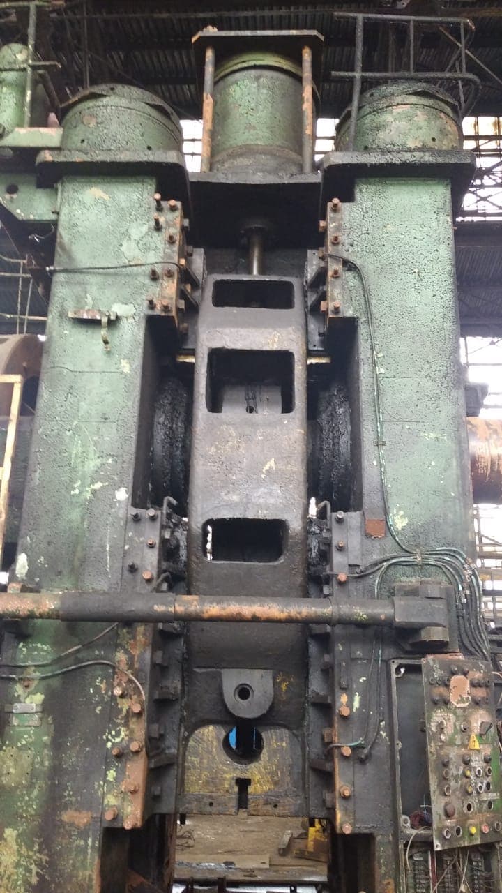 Ligne de forgeage à chaud TMP Voronezh KB8542 - 1600 tonne