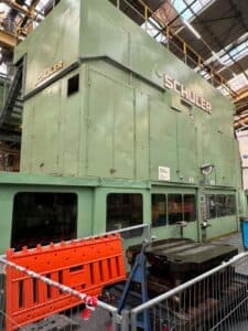 Presse d'estampage Schuler TS4-2000-10-700 - 2000 tonne (Photo 3)