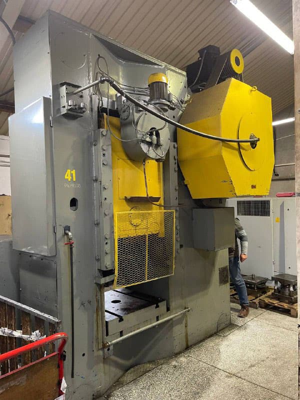 Presse de forgeage à froid Barnaul KB0036 - 400 tonne