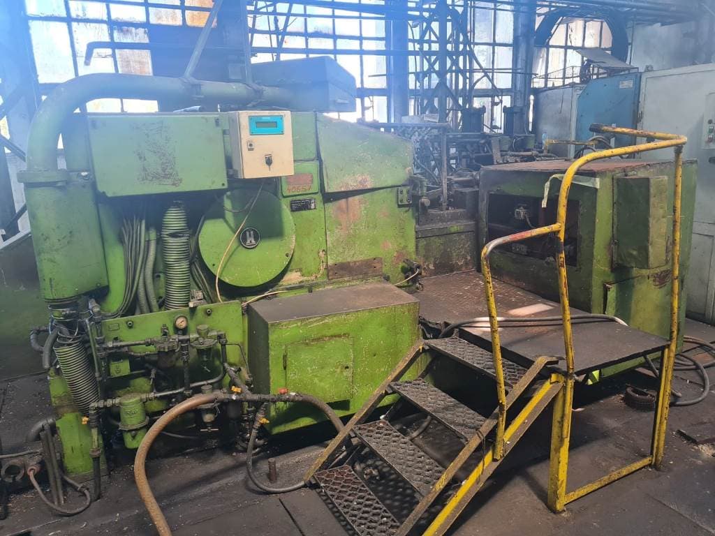 Machine de forgeage automatique Hatebur AMP30 - 230 tonne