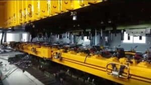 Presse d'estampage de tôles Schuler S2400.05.140 - 2400 tonne (Photo 4)