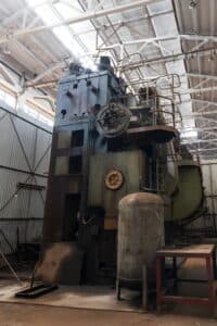 Presse à genouillère TMP Voronezh K04.127.846 - 4000 tonne (Photo 4)