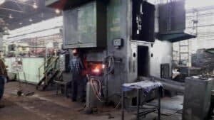 Presse de forgeage à chaud Smeral LZK 4000 A - 4000 tonne (Photo 4)