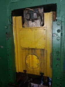 Presse à genouillère Barnaul KB8336 - 400 tonne (Photo 1)