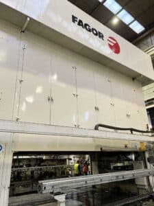 Presse d'estampage de tôles Fagor LE4-2000-6500-2000 - 2400 tonne (Photo 1)