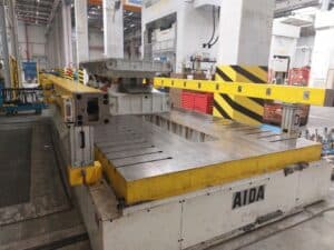 Presse d'estampage Aida DSF-TE4-20000-730-250 - 2000 tonne (Photo 12)