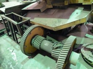 Presse d'ébavurage TMP Voronezh KB2536 - 400 tonne (Photo 1)
