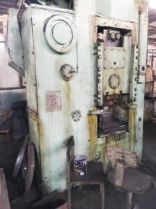 Presse à genouillère Barnaul KB8336 - 400 tonne (Photo 9)