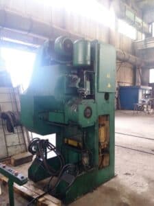 Presse à genouillère Barnaul K8336 - 400 tonne (Photo 2)