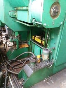 Presse à genouillère Barnaul K8336 - 400 tonne (Photo 10)