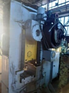 Presse à genouillère Barnaul KB8334 - 250 tonne (Photo 1)